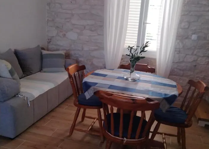 Brani & Mira * Rukavac (Vis)
